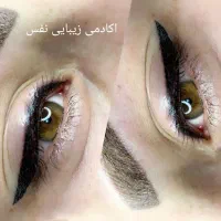 خدمات و آموزش زیبایی