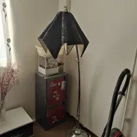 آباژور ایستاده مشکی