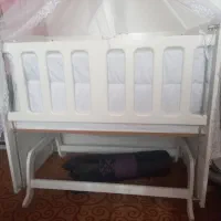 تخت  کنار مادر نو نو|تخت و صندلی بچه|کتالم و سادات شهر, |دیوار