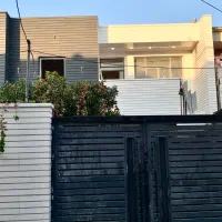 ویلایی ۲ طبقه لوکس ۲۰۰ متر زیر بنا