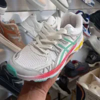 کفش|کیف، کفش، کمربند|ماهنشان, |دیوار