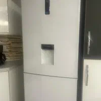 یخچال فریزر درحد نو بست