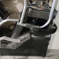 صندلی آرایشگاه. سر شور. میز گردان  و یک عدد کنسول|آرایشگاه و سالن‌های زیبایی|بروجن, |دیوار