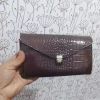 کیف پول و مدارک زنانه