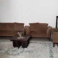 مبل راحتی همراه با میز و عسلی