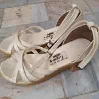 کفش نامزدی|کیف، کفش، کمربند|بروجرد, |دیوار