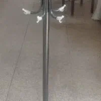 جالباسی ایستاده ....