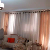 پرده پذیرایی بسیار نو فروش به علت جابه جایی