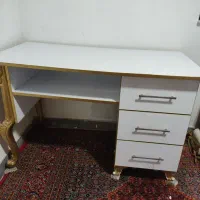 میز|آرایشگاه و سالن‌های زیبایی|لاهیجان, آهندان|دیوار