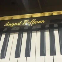 پیانو آگوست هافمن