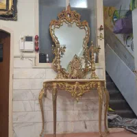 آینه و شمعدان همراه با میز جهیزیه