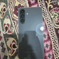 گوشی a56 / حافظه 256 گیگ رام 8 در حد نو بدون خط خش