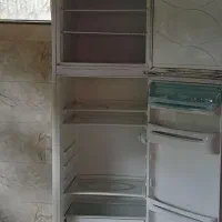 یخچال فروشی دوطبقه زیر یخچال مقداری رنگ پریده شده|یخچال و فریزر|لنگرود, |دیوار
