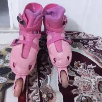 کفش اسکیت دار سالم