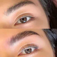 اکستنشن و لیفت مژه و ابرو