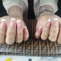 کاشت ناخن فقط ۳۹۹ تومن