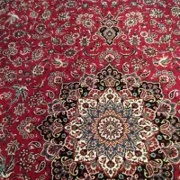 یک تخته فرش به فروش میرسد