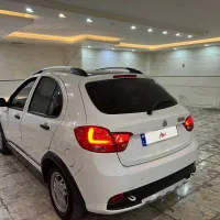 کوییک r سفید مشکی