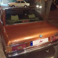 بی ام و518