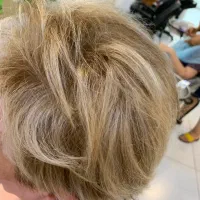 خدمات تخصصی واقتصادی کلیه لاینهای آرایشی و زیبایی