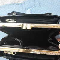 کیف ورنی مشکی،کیف ورنی کرم|کیف، کفش، کمربند|قم, چهل درخت|دیوار