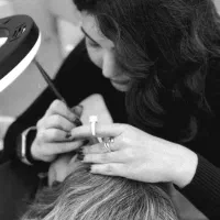 فیبروز ابرو *۸۰۰ تومن ظرفیت محدود*