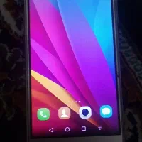 گوشی هواوی از اول دست خودم بوده سالم بدون شکستگی