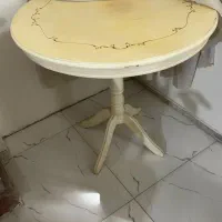 میز عسلی وگرد و گلدون