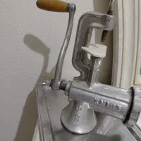 چرخ گوشت دستی تیز