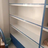 ویترین و پیشخوان در حد نو