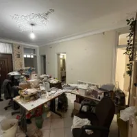 ۲۳۰متر/۳خواب/تک واحدی/۲۰۰متر حیاط اختصاصی/بر اصلی
