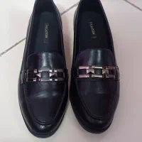 یک جفت کفش نو