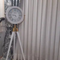 ساعت ایستاده