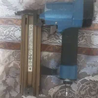 میخکوب و منگنه کوب بادی