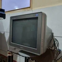 مانیتور و صفحه کلید کیبورد