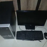 کیس و مانیتور با موس و کیبرد