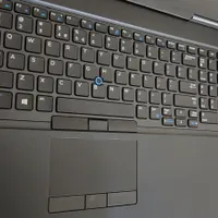 لپ تاپ Dell percision 7720 گرافیک 4