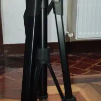 سه پایه دوربین slik درحد نونو