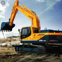 تخریب و خاک برداری با بیل مکانیکی