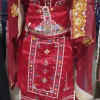 لباس نیمه اماده فروشی.دوزنده هم لازم دارم