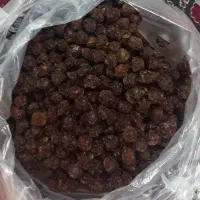 آلوچه خشک شده طبیعی با نور خورشیدکاملا بهداشتی