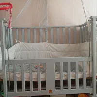 تخت کودک|تخت و صندلی بچه|رشت, حومه رشت|دیوار