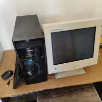 کیس و مانیتور معمولی