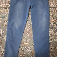 شلوار،بارانی،نیمتنه وشالگردن دختراته