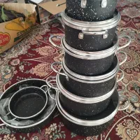 تعدادی ظرف