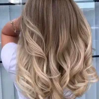 مدل برای رنگ مو