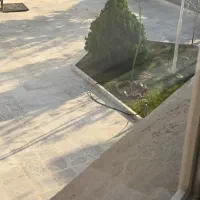 یک ساختمان ویلا رفاهی رایگان