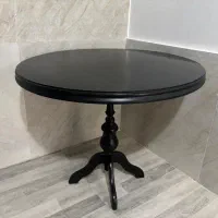 میز گرد چوبی