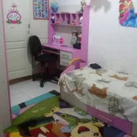 سرویس خواب بچه،میز عسلی و قالیچه آشپزخانه و ساعت