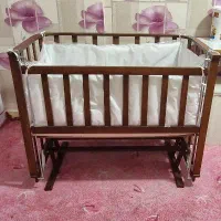 تخت گهواره ای نوزاد